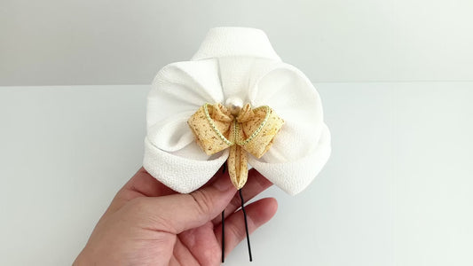 Tsumami Kanzashi Phalaenopsis Orchid Hair Accessory ,Handcrafted with Japanese Chirimen Fabric ,Perfect  Gift for the Bride-to-Be Daughter